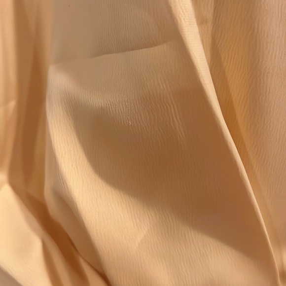 Aiifos Issa Cape Minidress - Picture 8 of 16